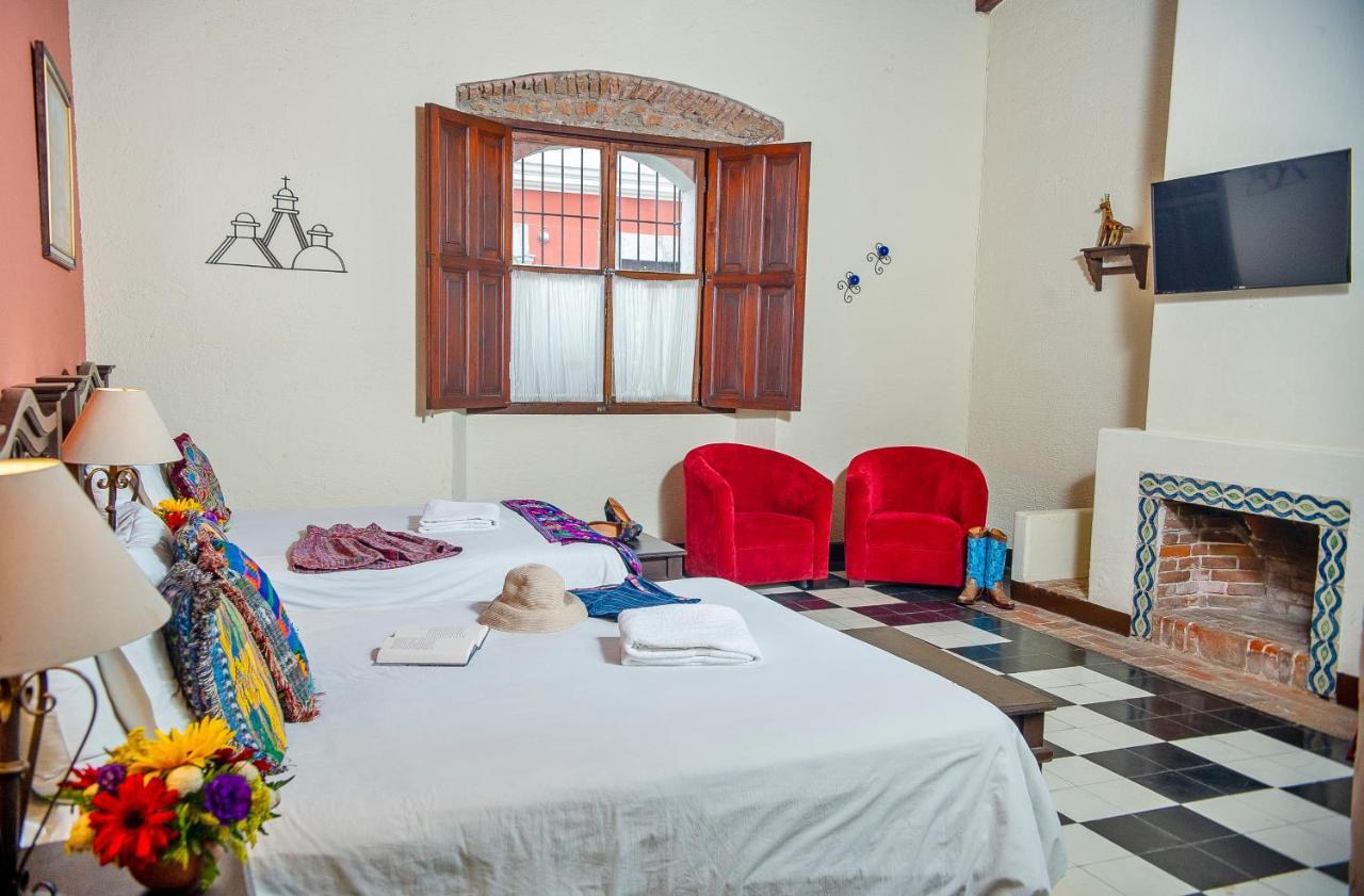 Hotel Casa Del Parque By Ahs Antigua Esterno foto